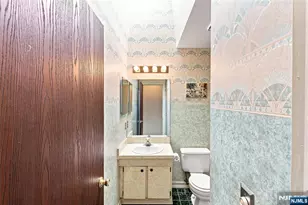 17 Lunn Ave, Bergenfield, NJ 07621 - Photo 34