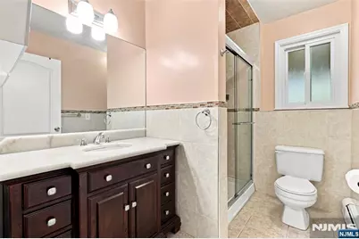17 Lunn Avenue, Bergenfield, NJ 07621 - Photo 36