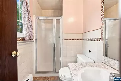 17 Lunn Avenue, Bergenfield, NJ 07621 - Photo 30