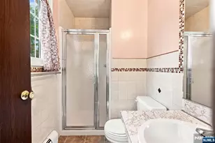 17 Lunn Ave, Bergenfield, NJ 07621 - Photo 30