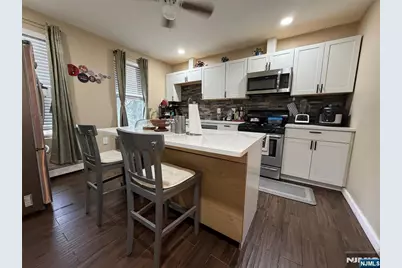 551 Hoboken 2 #2, Carlstadt, NJ 07072 - Photo 2