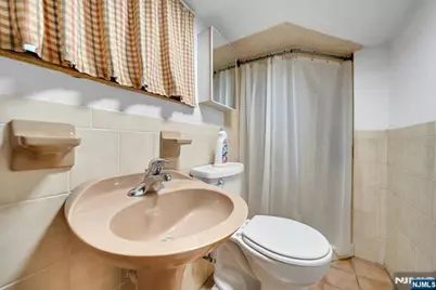 57 Madison Street, Newark, NJ 07105 - Photo 32