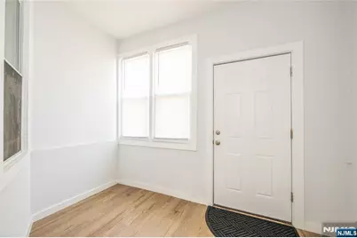 484 Prospect Street, East Orange, NJ 07017 - Photo 4