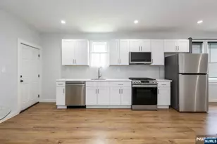 484 Prospect St, East Orange, NJ 07017 - Photo 6