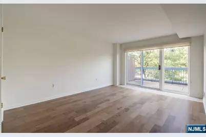 308 Franklin Court, Edgewater, NJ 07020 - Photo 12