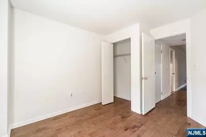 308 Franklin Court, Edgewater, NJ 07020 - Photo 16