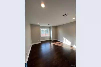 839 Pleasantview Terrace 2 #2, Ridgefield, NJ 07657 - Photo 10