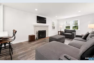 680 Northumberland Road, Teaneck Township, NJ 07666 - Photo 8