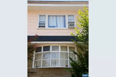 52 Valley Street, Newark, NJ 07106 - Photo 32