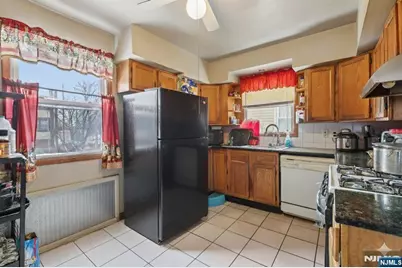 211 Newark Avenue, Bloomfield, NJ 07003 - Photo 24