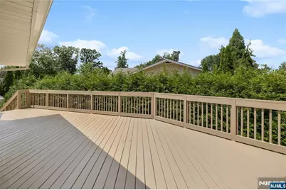 377 Chelsea Street, Paramus, NJ 07652 - Photo 24