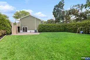 377 Chelsea St, Paramus, NJ 07652 - Photo 28