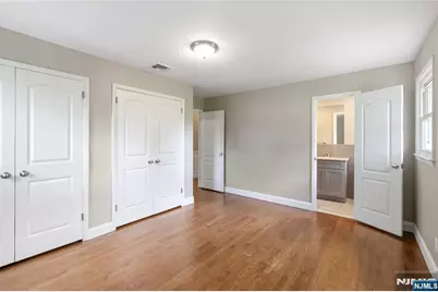 377 Chelsea Street, Paramus, NJ 07652 - Photo 10