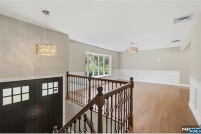 377 Chelsea Street, Paramus, NJ 07652 - Photo 2