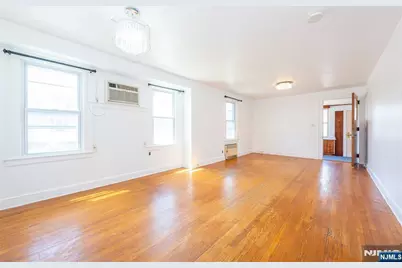 8-02 Henderson Boulevard, Fair Lawn, NJ 07410 - Photo 4