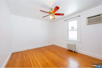 8-02 Henderson Boulevard, Fair Lawn, NJ 07410 - Photo 14