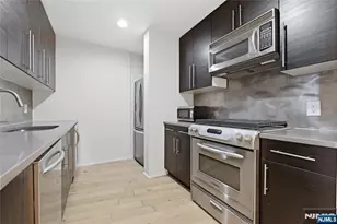 1008 Hudson Park, Edgewater, NJ 07020 - Photo 10