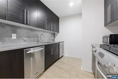 1008 Hudson Park, Edgewater, NJ 07020 - Photo 8