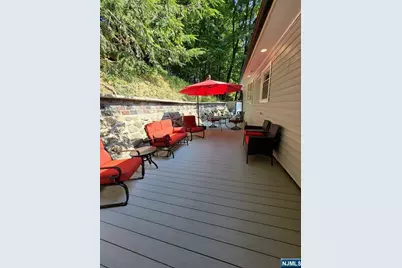 29 Ramapo Hills Boulevard, Oakland, NJ 07436 - Photo 12