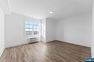 520 Cliff Street 221, Fairview, NJ 07022 - Photo 6