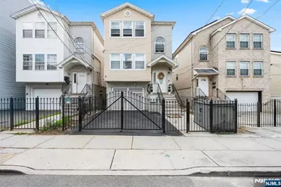 725 19th Street, Newark, NJ 07103 - Photo 1