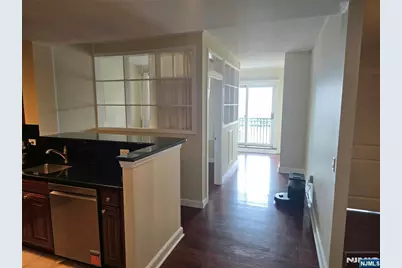 6309 City Place 6309 #6309, Edgewater, NJ 07020 - Photo 4