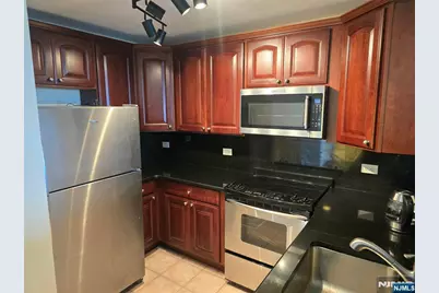 6309 City Place 6309 #6309, Edgewater, NJ 07020 - Photo 2