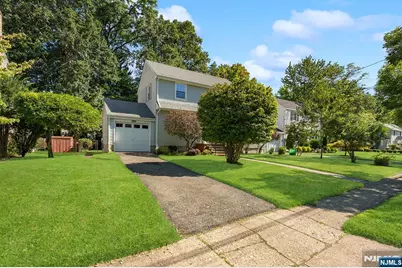 164 Kensington Road, River Edge, NJ 07661 - Photo 2