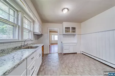 824 Linden Avenue, Ridgefield, NJ 07657 - Photo 6