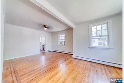 824 Linden Avenue, Ridgefield, NJ 07657 - Photo 4