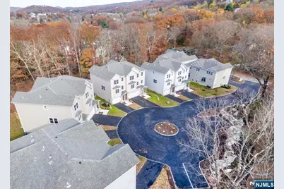5 Stanley, Wanaque, NJ 07465 - Photo 2