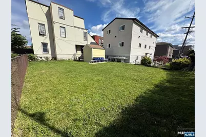 219 Cliff Street 1 #1, Cliffside Park, NJ 07010 - Photo 24