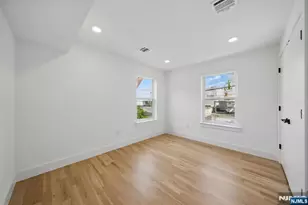 11 W Railroad Ave 2, Tenafly, NJ 07670 - Photo 12