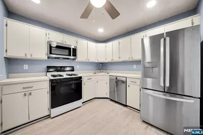 178 Robertson Way 822 #822, Lincoln Park, NJ 07035 - Photo 8