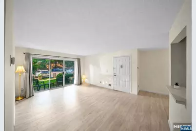 178 Robertson Way 822 #822, Lincoln Park, NJ 07035 - Photo 2