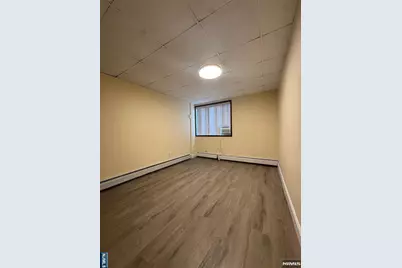 401 70th Street, Guttenberg, NJ 07093 - Photo 6