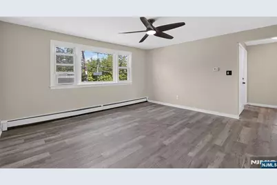 2 Riverside Avenue 2 #2, Lyndhurst Township, NJ 07071 - Photo 2