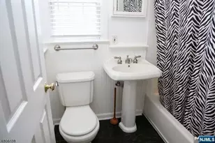 41 Beechwood Rd, Florham Park, NJ 07932 - Photo 2