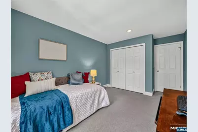 453 Poets Way, Mahwah, NJ 07430 - Photo 26