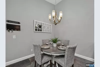 453 Poets Way, Mahwah, NJ 07430 - Photo 18