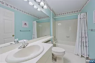 1134 Sycamore Ln, Mahwah, NJ 07430 - Photo 8