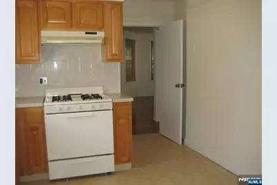 21 Barrows Avenue 1st Flr #1st Flr, Rutherford, NJ 07070 - Photo 6