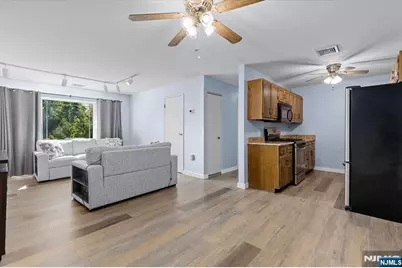 253 Park Avenue 307 #307, Rutherford, NJ 07070 - Photo 6