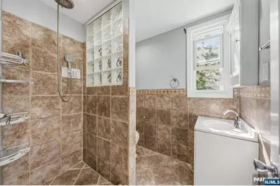 17 Boyden Parkway 1 #1, Maplewood, NJ 07040 - Photo 6