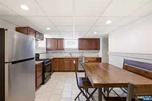 640 New York Ave, Lyndhurst Township, NJ 07071 - Photo 18