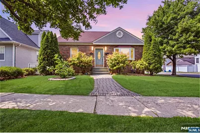 640 New York Avenue, Lyndhurst Township, NJ 07071 - Photo 1