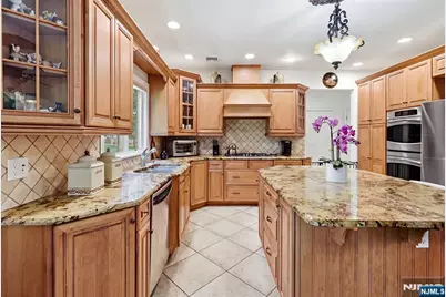55 Prospect Avenue, Woodcliff Lake, NJ 07677 - Photo 10