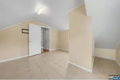 92 Blauvelt Avenue, Bergenfield, NJ 07621 - Photo 24