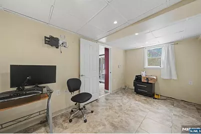 92 Blauvelt Avenue, Bergenfield, NJ 07621 - Photo 30
