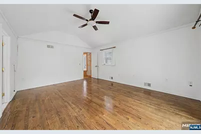 92 Blauvelt Avenue, Bergenfield, NJ 07621 - Photo 12